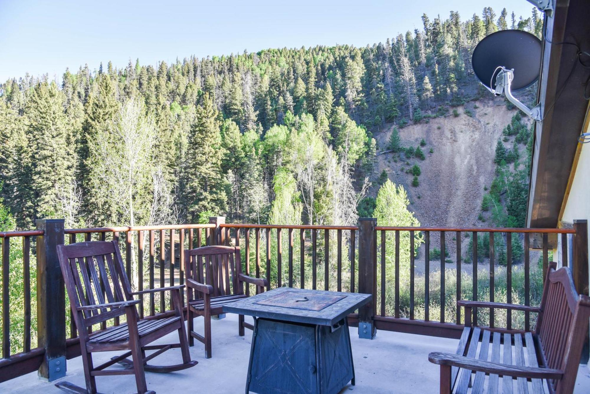 River Lyric Lodge - Formerly Double Dog Red River Kültér fotó