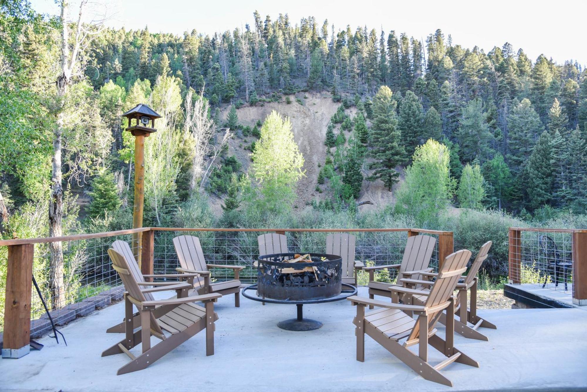River Lyric Lodge - Formerly Double Dog Red River Kültér fotó